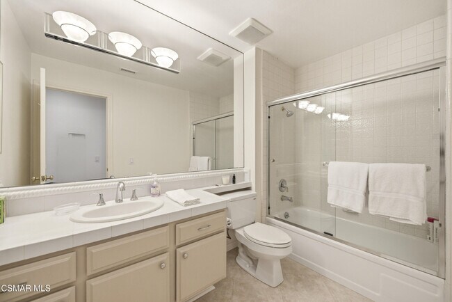 Building Photo - 2379 Leeward Cir