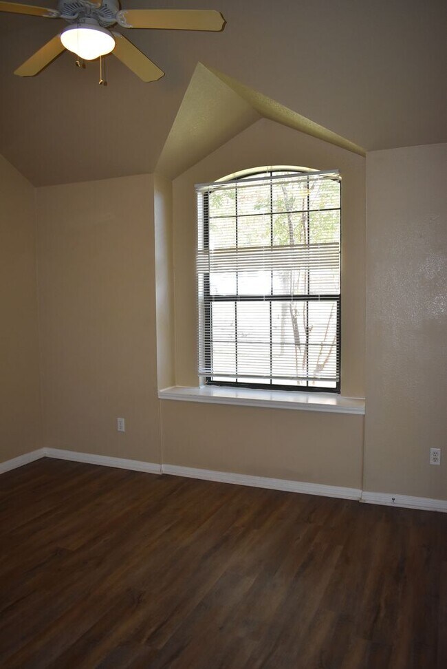 Building Photo - 3BR 2BA is located in a quiet Harker Heigh...