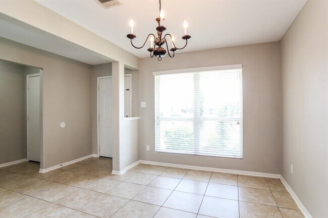 Building Photo - 9885 Hyacinth Way