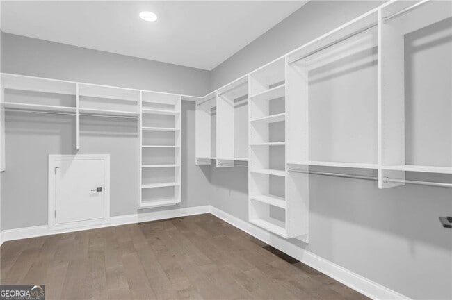 Building Photo - 909 Sunny Meadows Ln