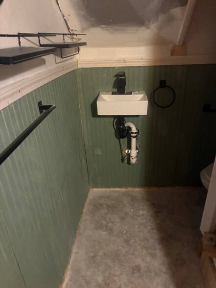 Building Photo - 9 Hampshire Ln