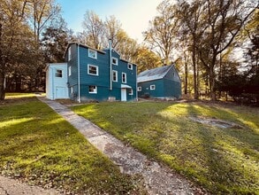 Building Photo - Newly Remodeled Home