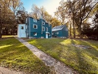 Building Photo - Remodeled Country House