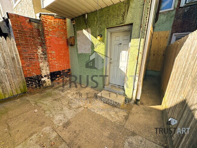 Building Photo - 3459 Braddock St