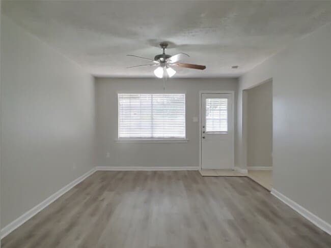Building Photo - 5503 Jumada Cir
