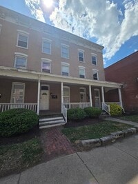 Building Photo - 501 W Grace St