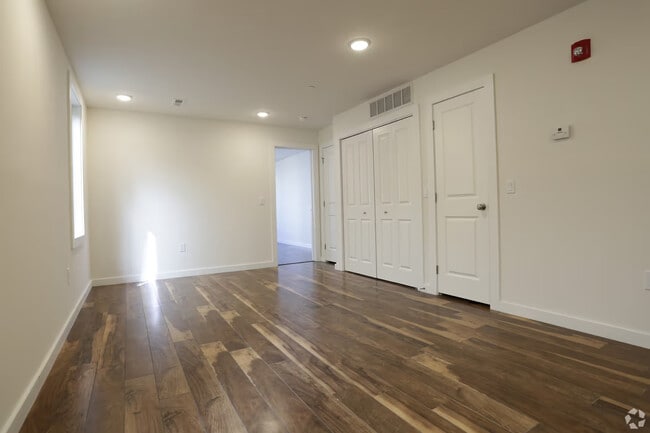 Building Photo - 3027 Master St