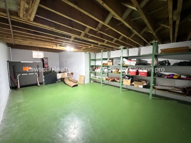 Building Photo - Spacious South Roanoke Home with Lawn Care Included
