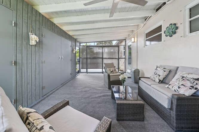 Building Photo - 3309 SW 16th St