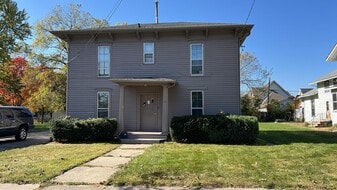 Building Photo - 453 N Washington St