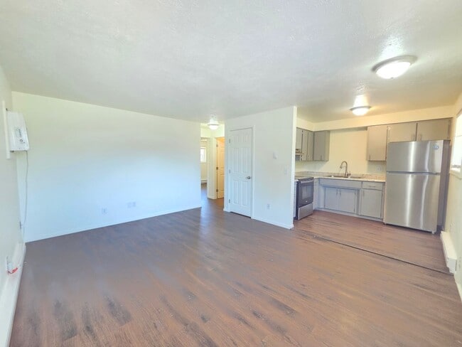 Building Photo - 39 E Westview Ave