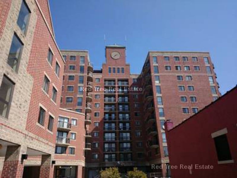 Building Photo - 15 N Beacon St