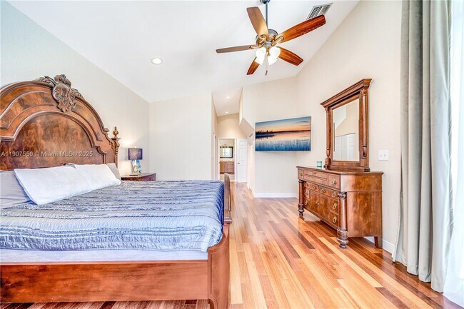 Building Photo - 1241 S 13th Ave