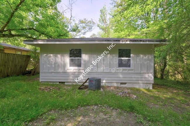 Building Photo - 1208 4th Ave W