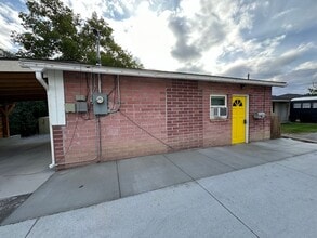 Building Photo - 1219 Humboldt St