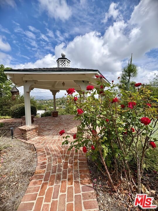 Building Photo - 21663 Ulmus Dr