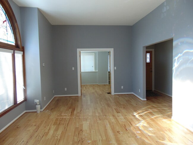 Building Photo - 824 NE Ravenna Blvd
