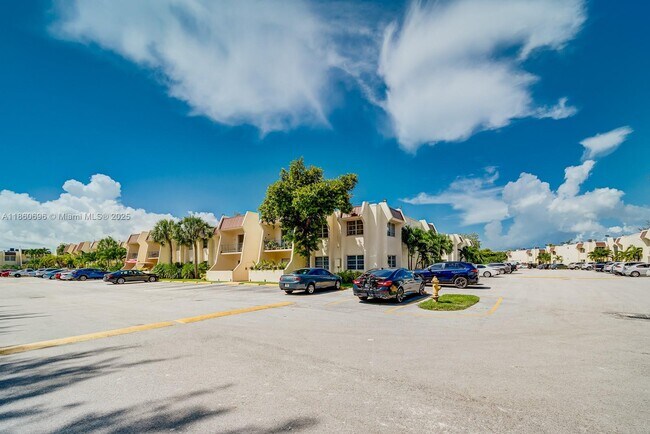 Building Photo - 13872 SW 90th Ave