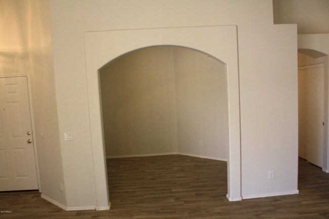 Building Photo - 12558 W Indianola Ave