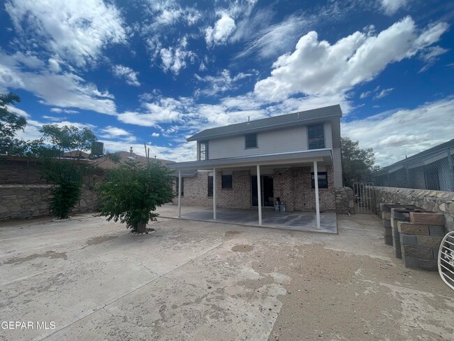 Building Photo - 1574 Rebecca Ann Dr