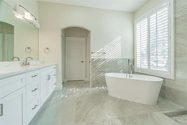 Building Photo - 27447 Water Ash Dr