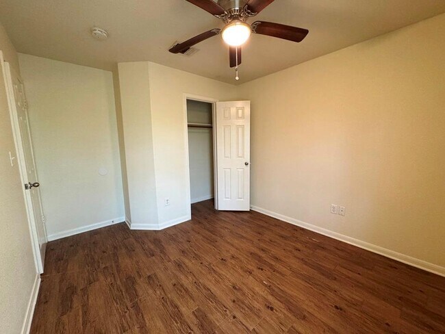 Building Photo - 7309 Ritchie Dr