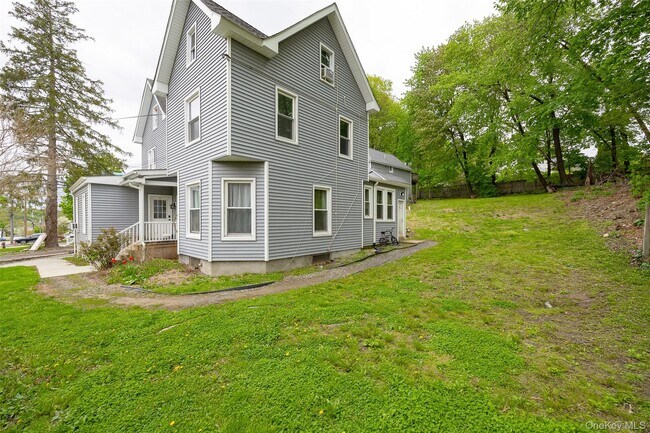 Building Photo - 39 Fowler Ave