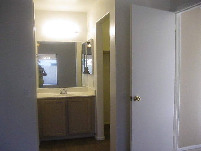 Building Photo - 7726 W Ocotillo Rd