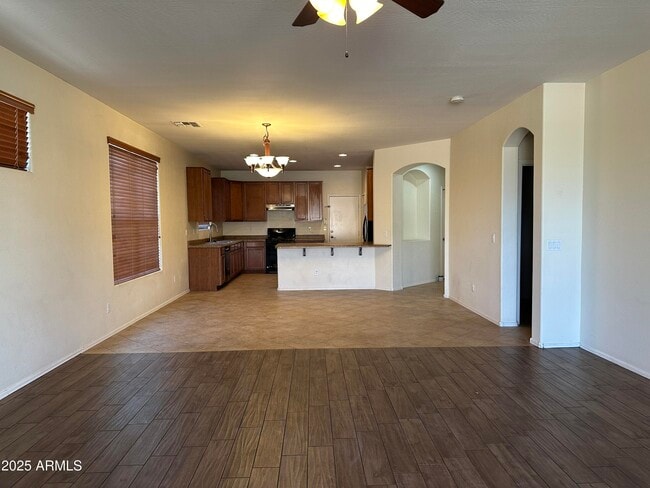 Building Photo - 15022 W Montecito Ave