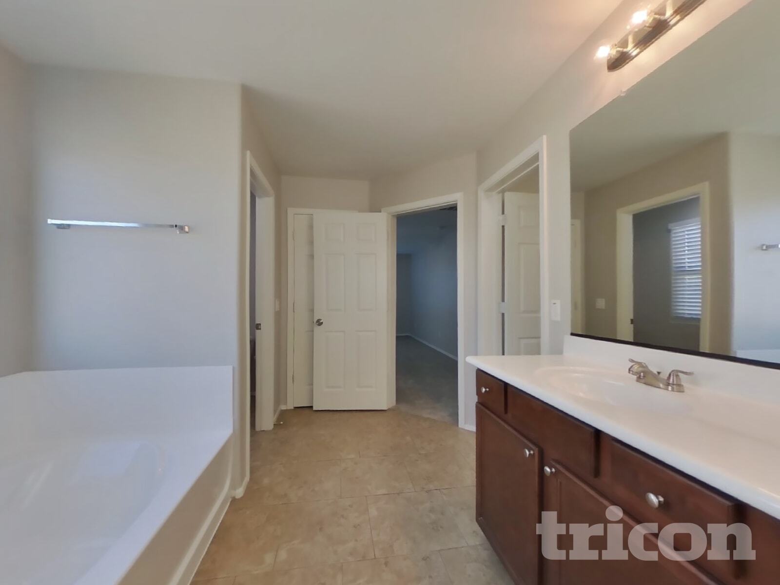 Building Photo - 18024 W Post Dr