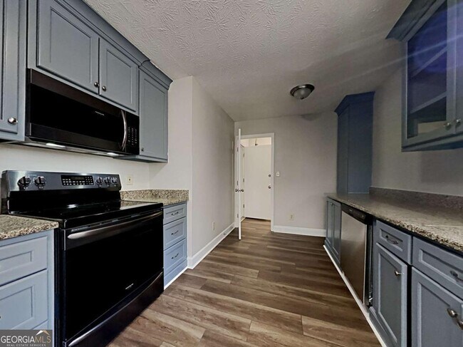 Building Photo - 968 Country Oaks Ct