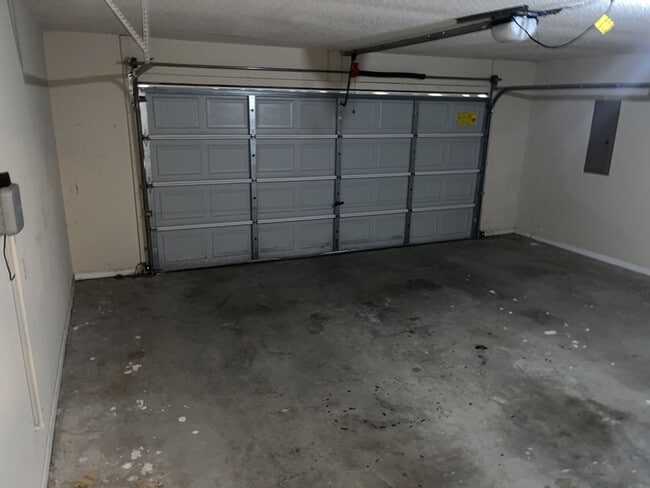 Building Photo - 149 Lancaster Way