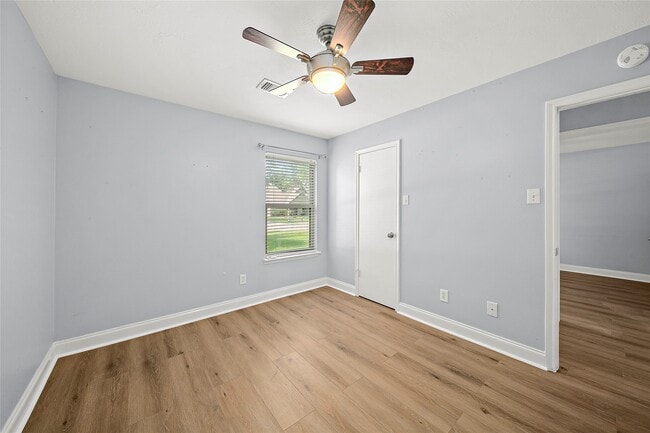 Building Photo - 2935 Auburn Dr