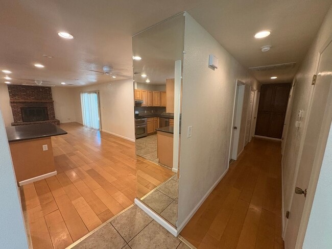 Building Photo - NW Reedley Home Near Shopping Center Rent ...
