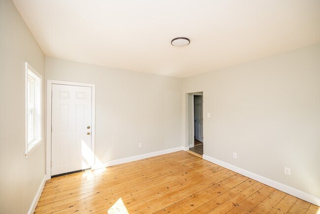 Building Photo - 5 S Harlem St