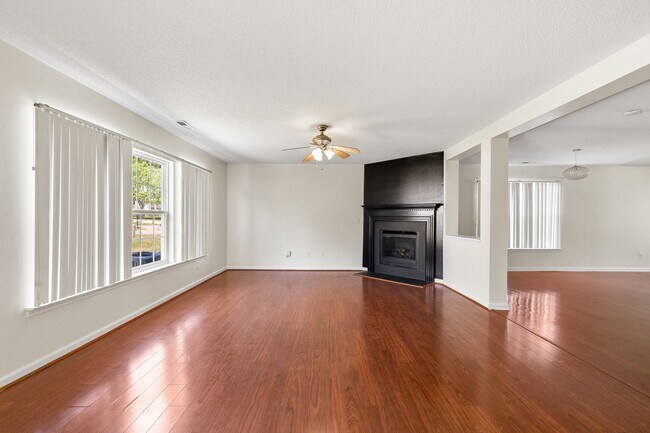 Building Photo - 6571 Guard Hill Dr