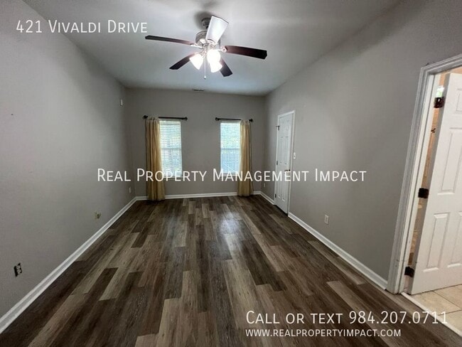 Building Photo - 421 Vivaldi Dr