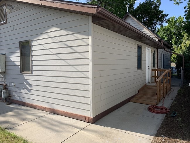 Building Photo - 1224 7th Ave N