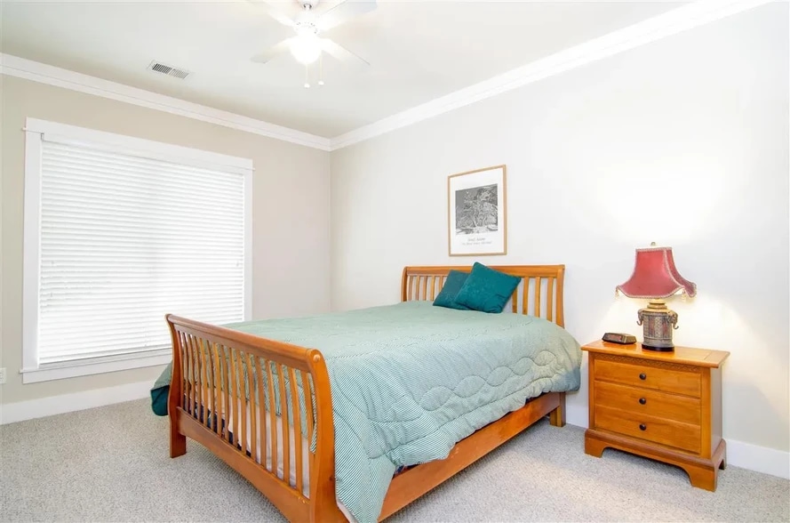 Building Photo - 166 Harbor Isle Cir N