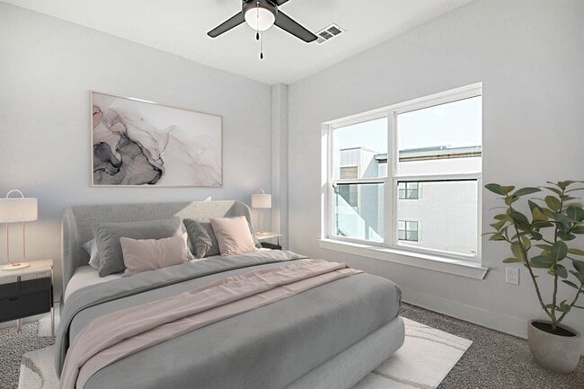 Building Photo - 2500 Longview St