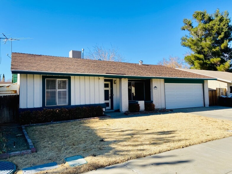 Building Photo - 44101 Rodin Ave