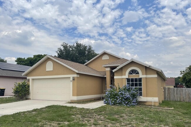 Primary Photo - 57 St Kitts Cir