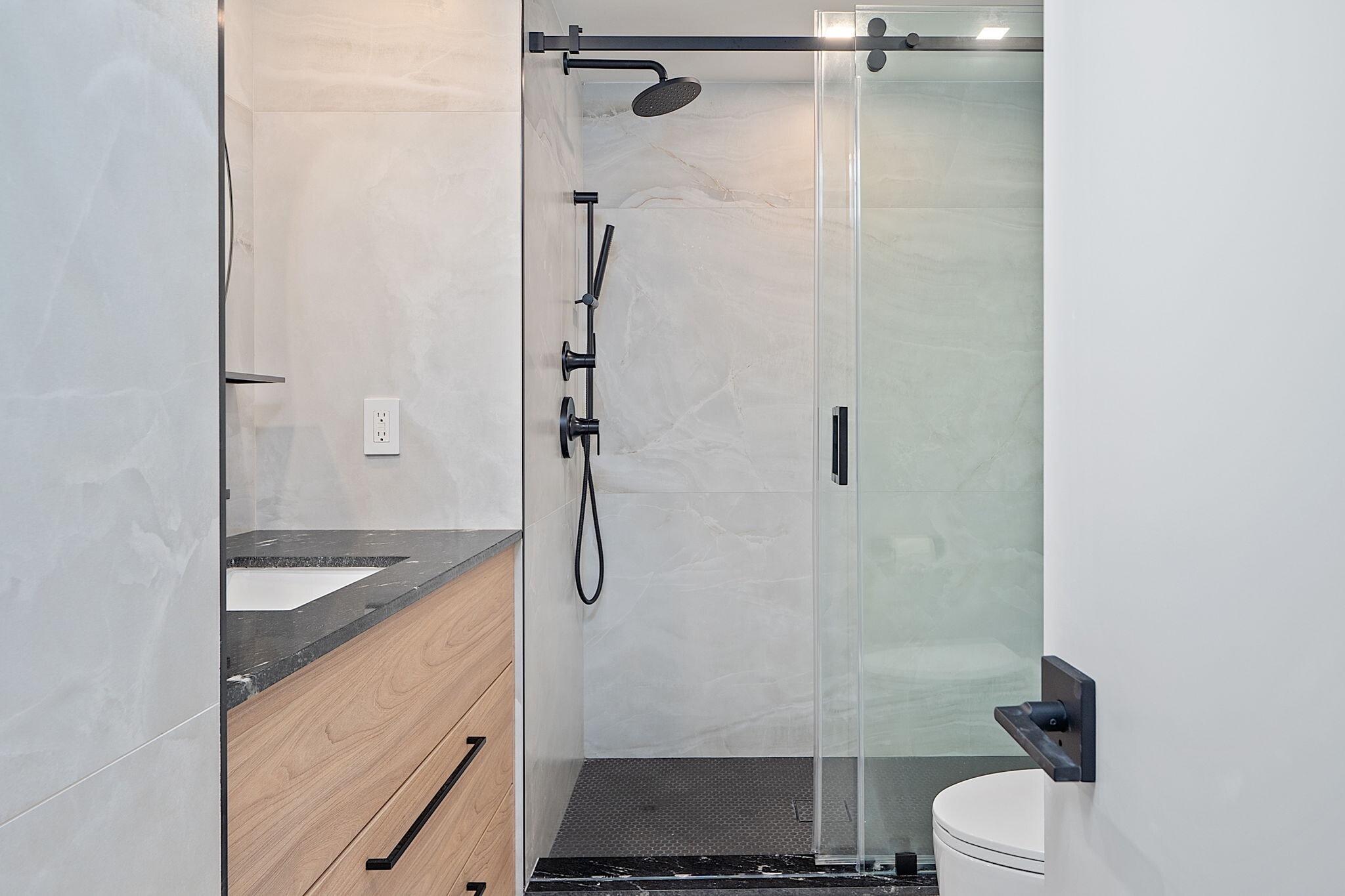 New Guest Bath with Floor to Ceiling Tiles - 4020 Galt Ocean Dr