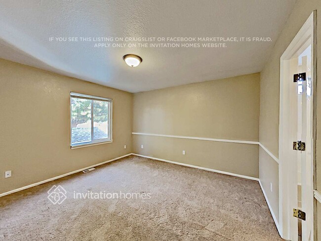 Building Photo - 9494 Palisade Ct