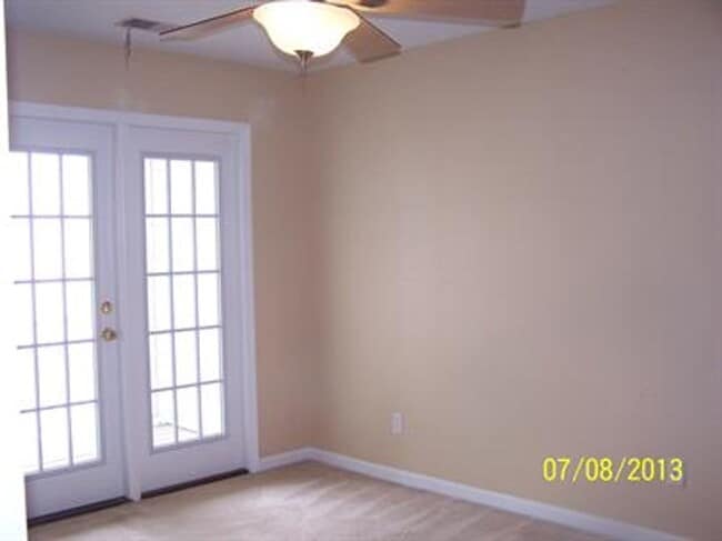 Building Photo - 126 Slater St