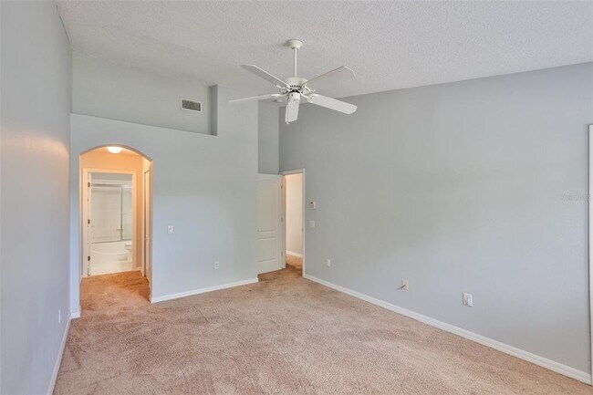 Building Photo - 12950 Kings Crossing Dr