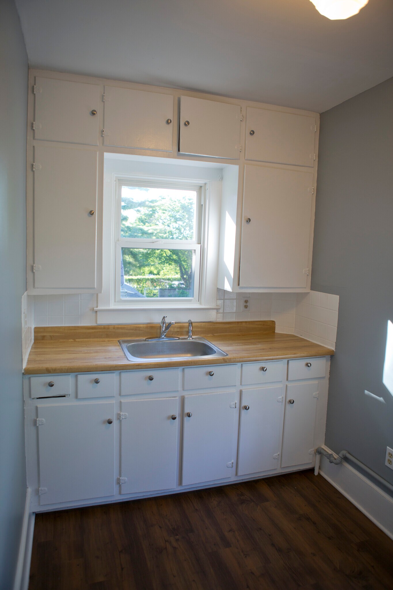 Building Photo - 225 Buell St