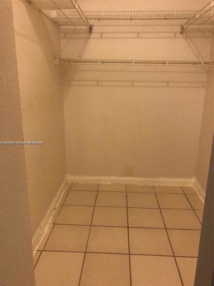 Building Photo - 6203 SW 131st Ct