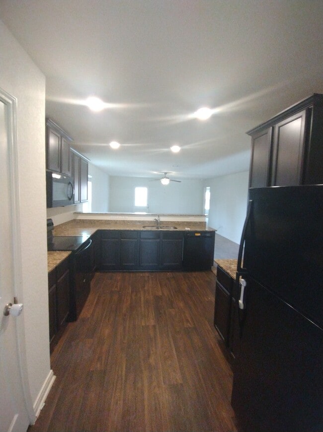 Building Photo - 6127 Lakefront