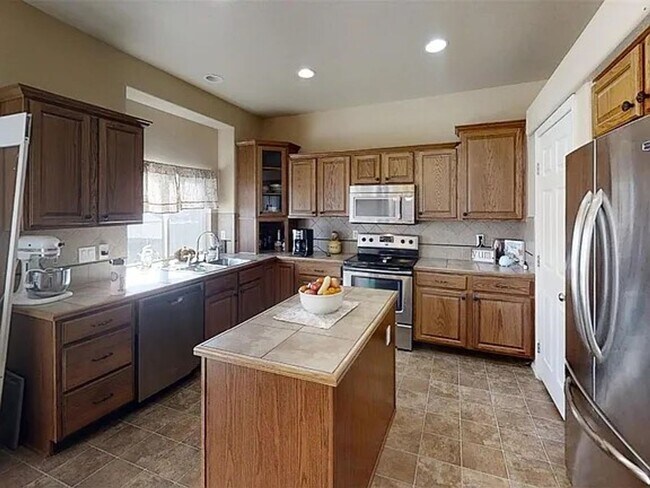 Building Photo - 8021 Lodi Ln
